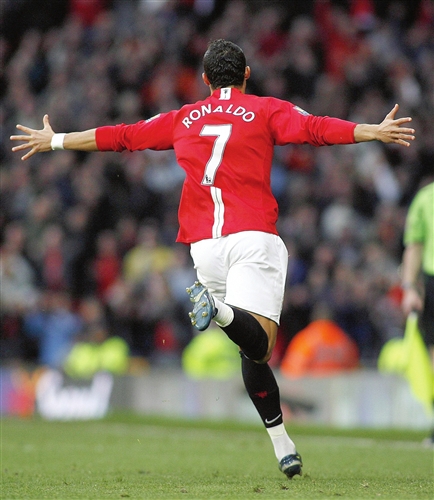 羅馬總監：俱樂部招募穆帥只用了14日，這讓每個人都感到驚訝.